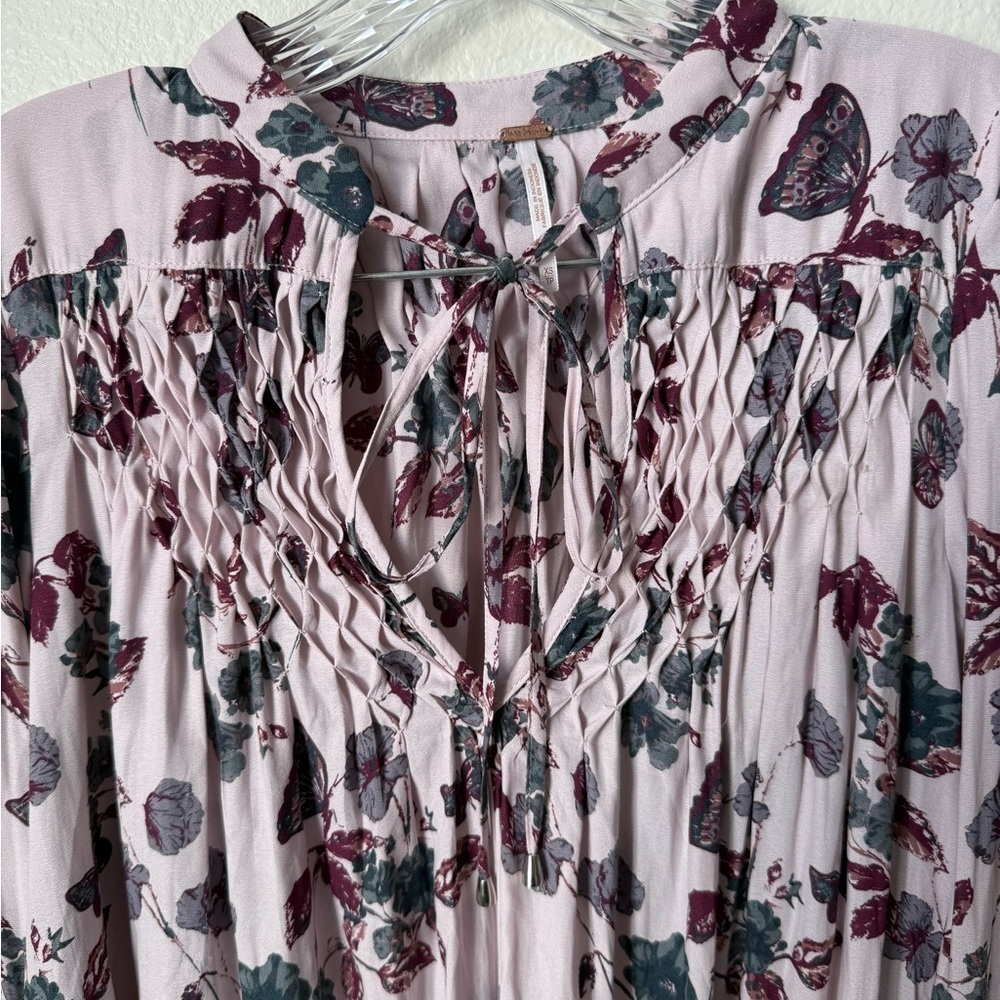 Free People Pebble Crepe So Fine Smocked Tunic Top Size XS - Picture 3 of 6